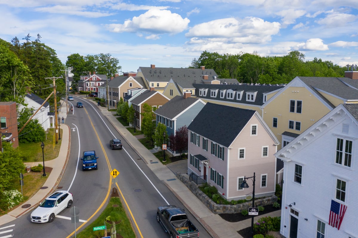 Photos and Video of 2335 Main Street in Durham, NH